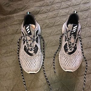 Adidas Alpha Bounce size 5.5